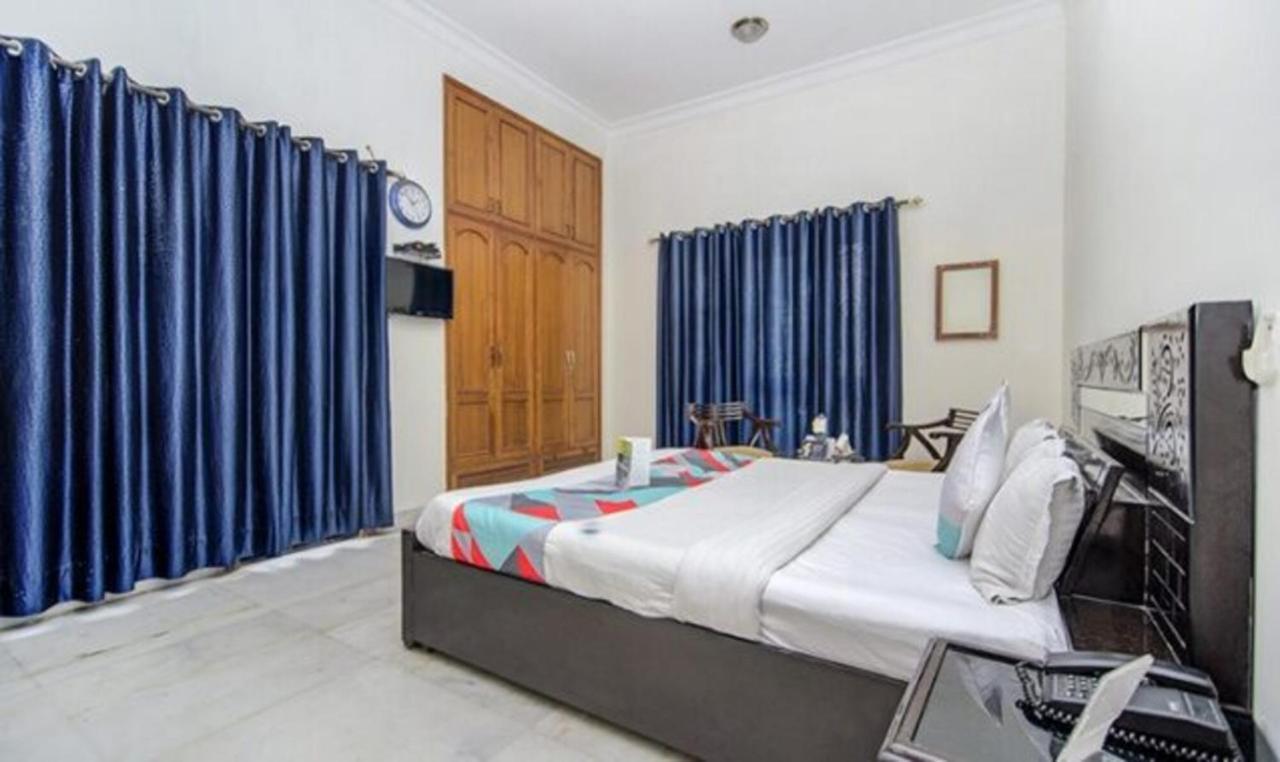 Fabexpress Ashray Hotel Noida Luaran gambar