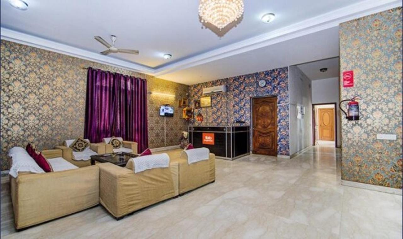 Fabexpress Ashray Hotel Noida Luaran gambar