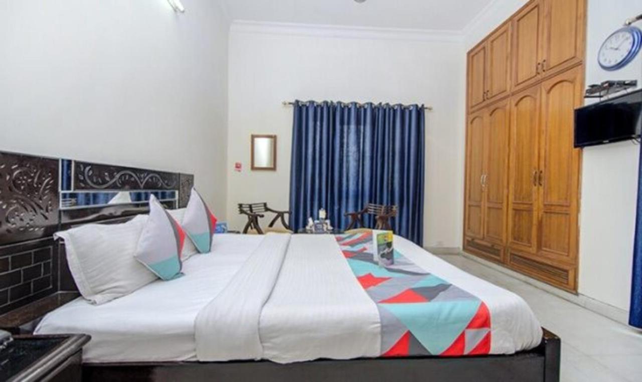 Fabexpress Ashray Hotel Noida Luaran gambar