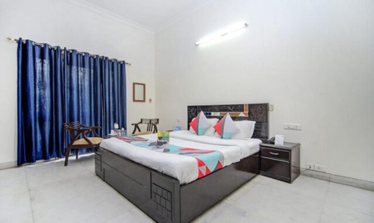 Fabexpress Ashray Hotel Noida Luaran gambar