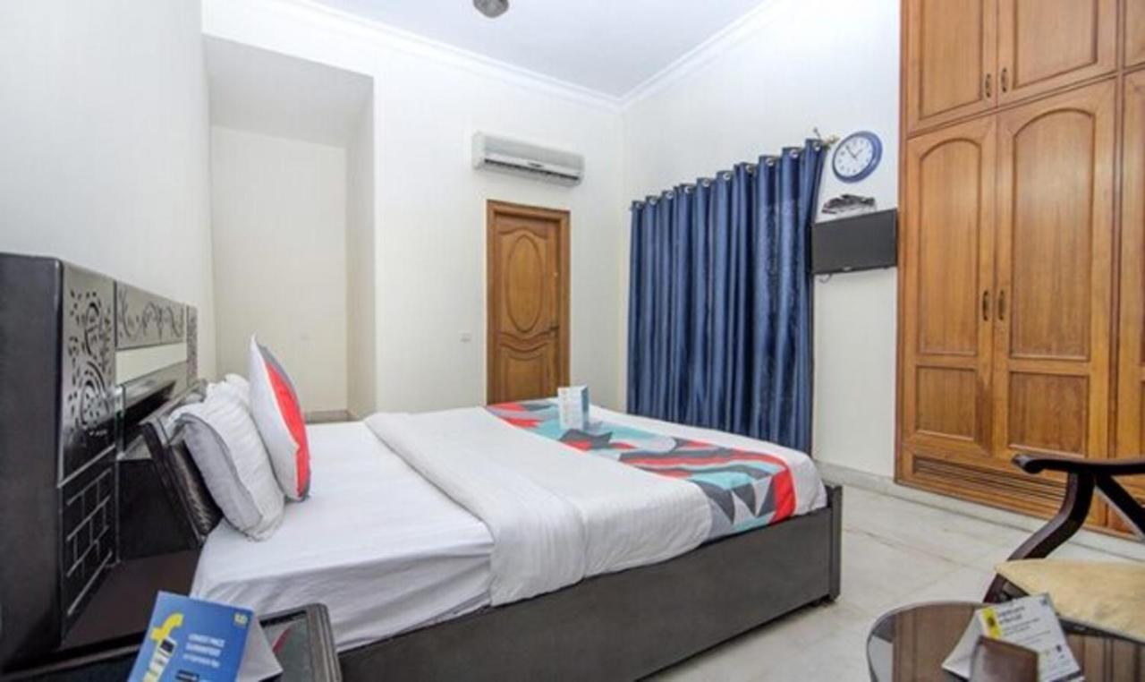 Fabexpress Ashray Hotel Noida Luaran gambar