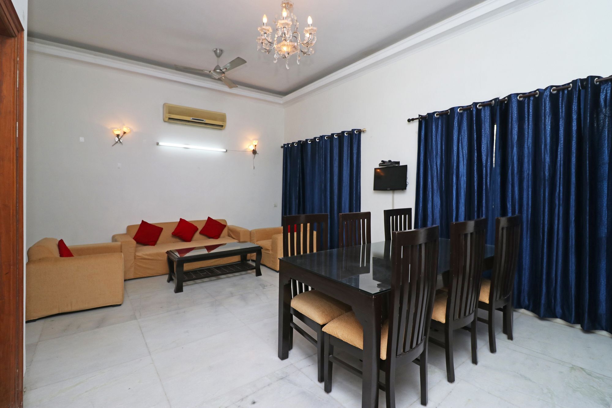 Fabexpress Ashray Hotel Noida Luaran gambar